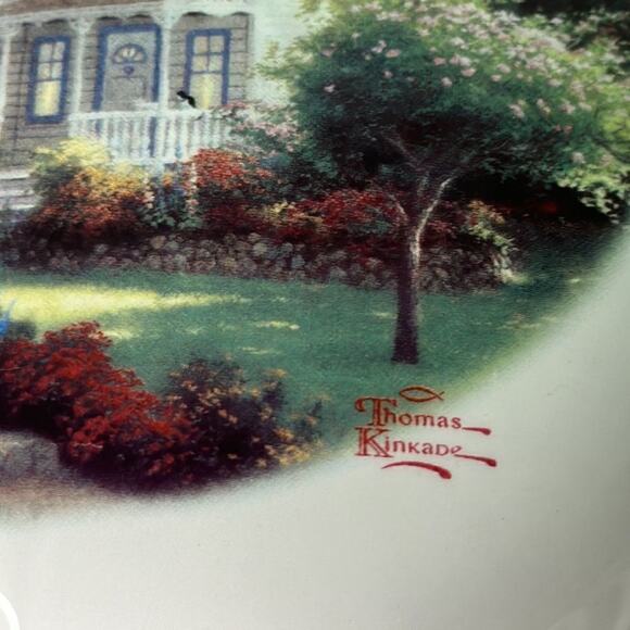 Thomas Kinkade Teapot,
"Home is Where the Heart Is",
Teleflora Tea Pot - Picture 9 of 13